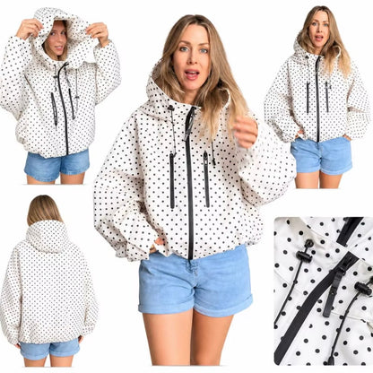 Gepunktete Windjacke
