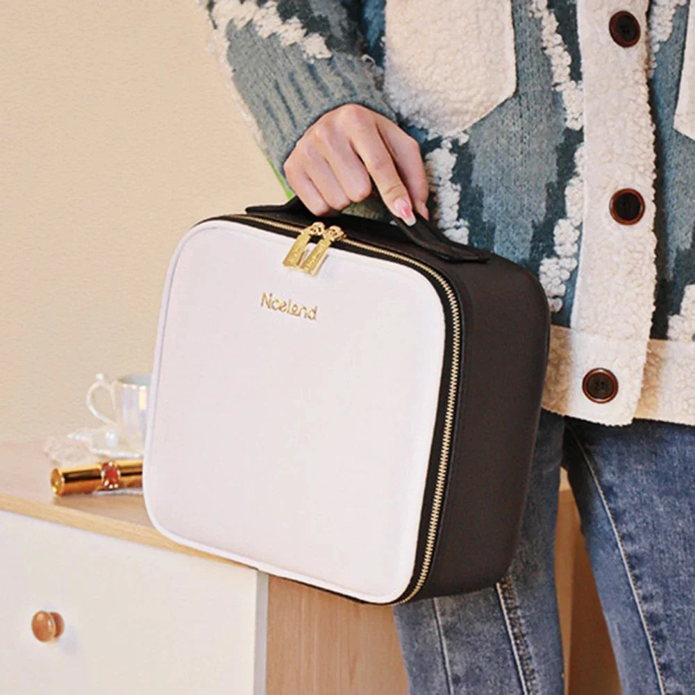 Schminktasche mit integriertem Spiegel und Licht Transparent